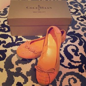 Size 7.5 Cole Haan ballet flats